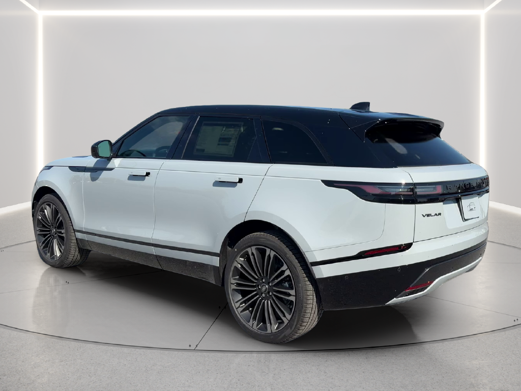 New 2026 Arroios Grey Land Rover  image 7