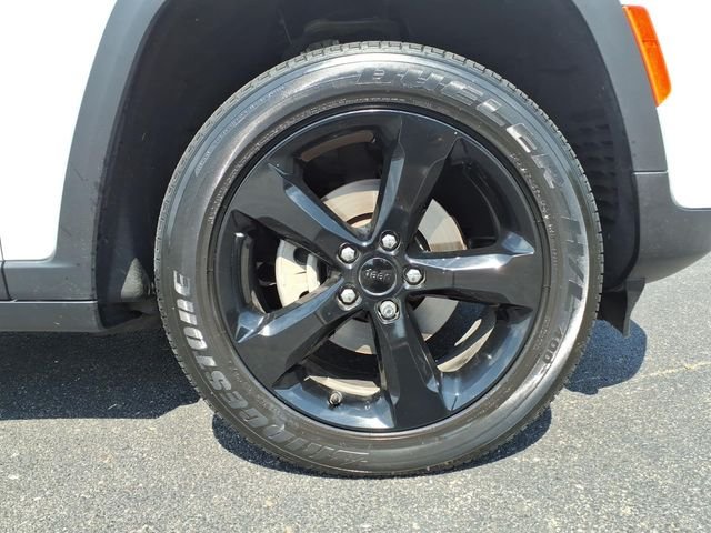 Certified Used 2023 Bright White Clearcoat Jeep Altitude X image 9
