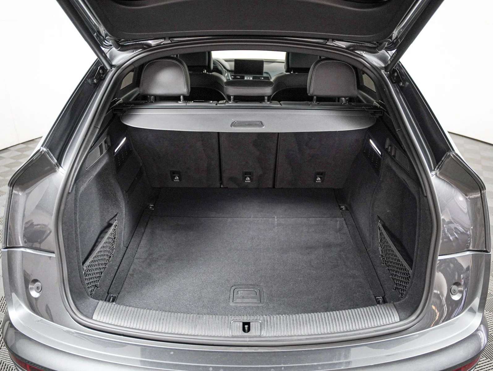 Used 2023 Daytona Gray Pearl Effect Audi S line Premium Plus image 5