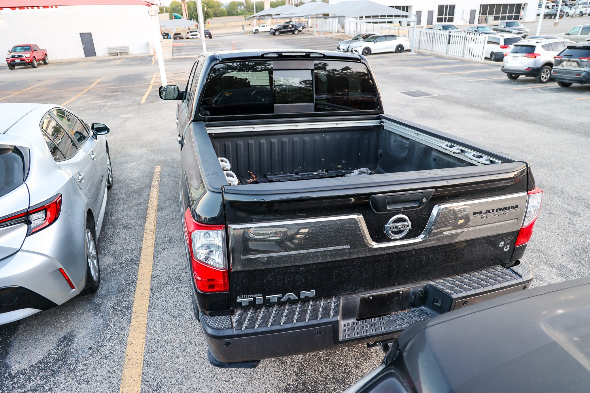 Used 2018 Magnetic Black Nissan Platinum Reserve image 9