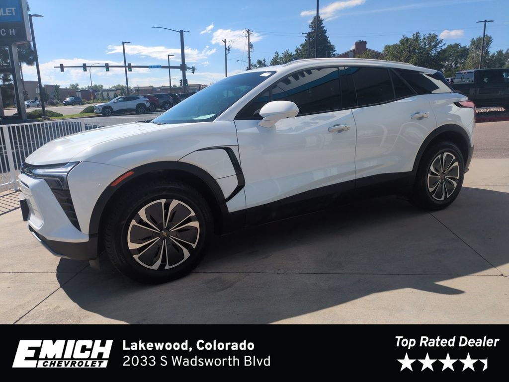 Used 2024 Summit White Chevrolet LT image 1