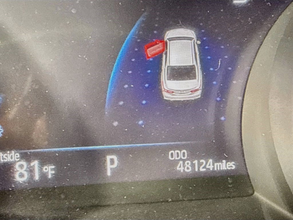 Used 2018 Wind Chill Pearl Toyota XSE V6 image 12