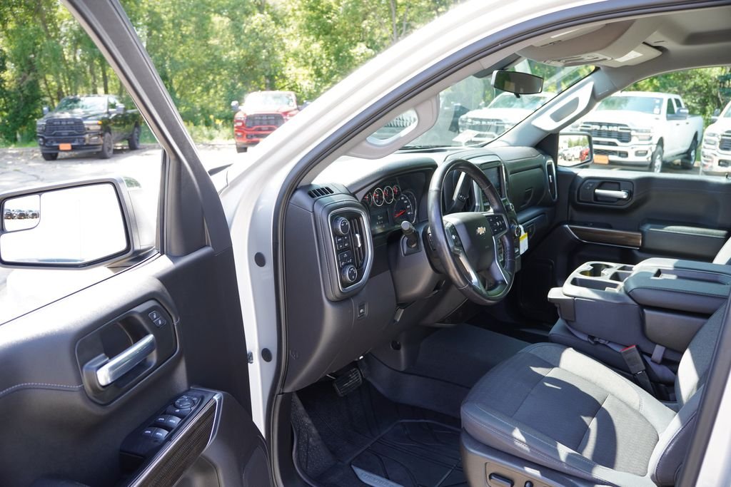 Used 2019 Silver Ice Metallic Chevrolet LT image 15