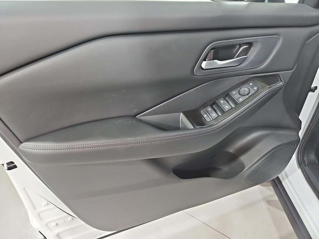 New 2026 White Nissan SV image 10