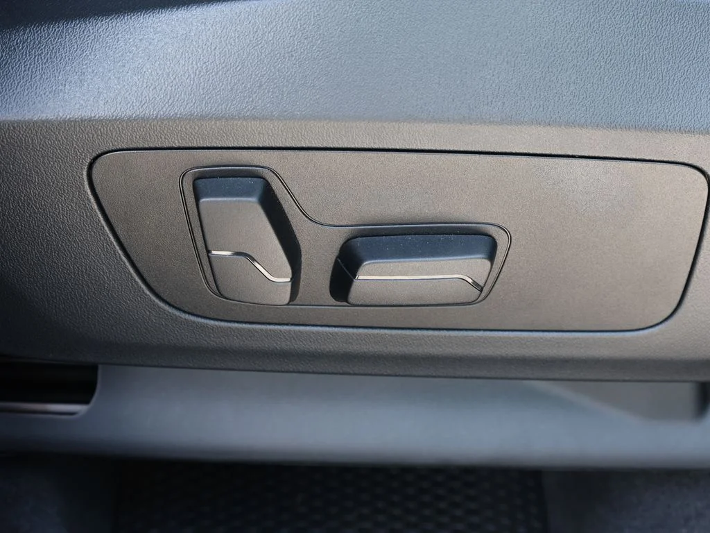 Used 2026 Silver BMW M35i image 23