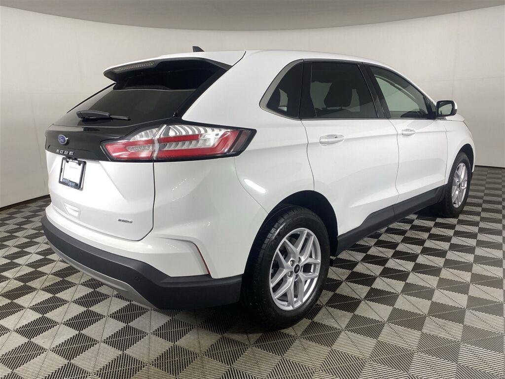 Used 2023 Oxford White Ford SEL image 7