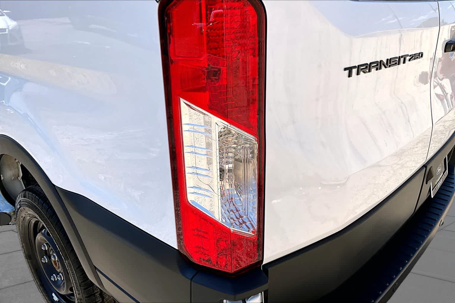 Used 2026 Oxford White Ford  image 28