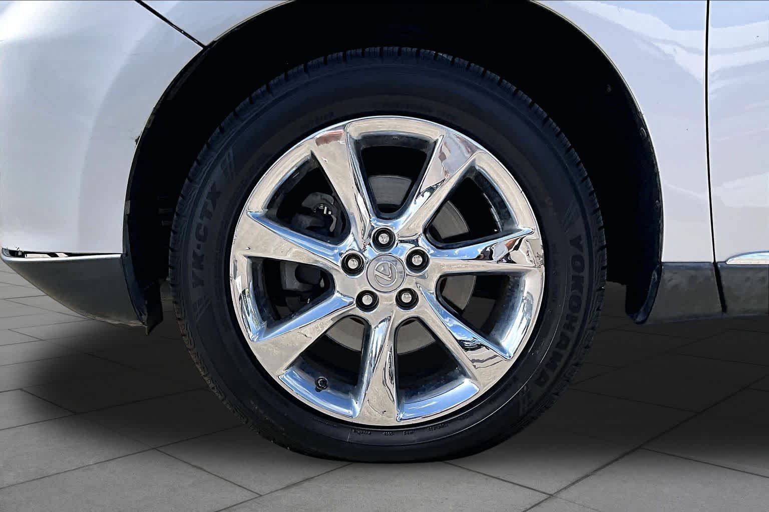 Used 2010 Tungsten Pearl Lexus  image 8