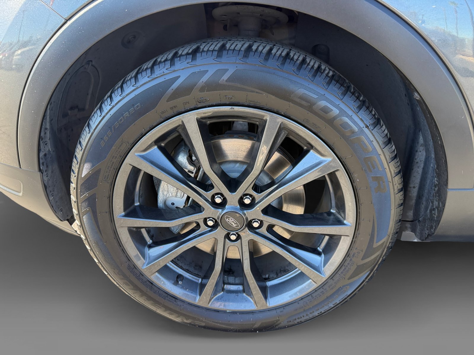 Used 2018 Magnetic Ford XLT image 9