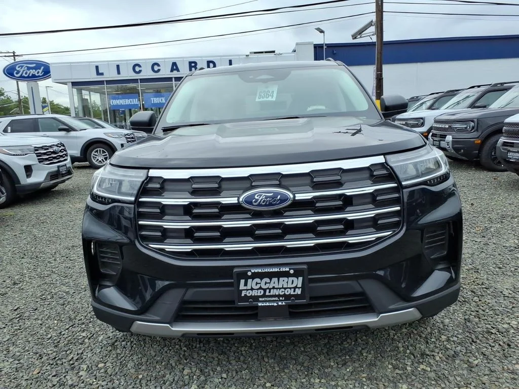 New 2026 Agate Black Metallic Ford Active image 2