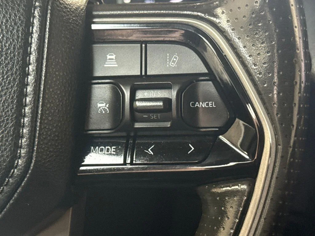 Used 2022 White Toyota SR5 image 19