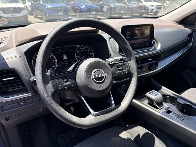 Used 2022 Blue Nissan SV image 2