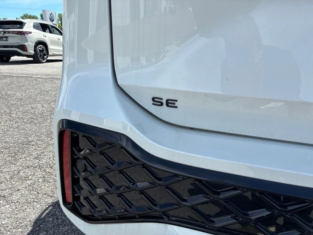 2026 Volkswagen Tiguan SE R-LINE BLACK - Photo 37