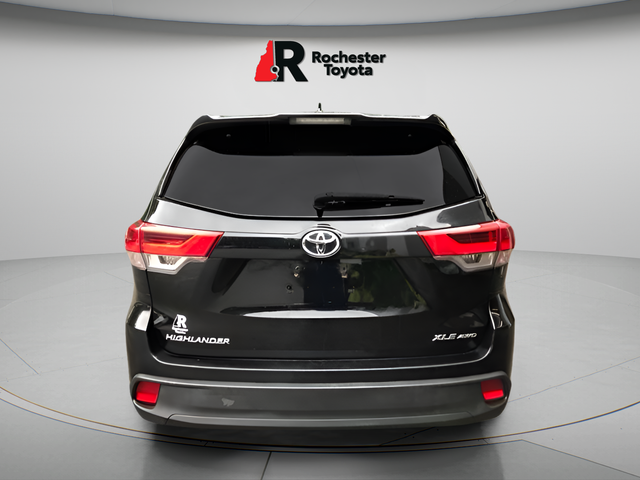 Used 2018 Black Toyota XLE image 6