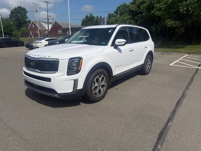 Used 2021 White Kia EX image 3