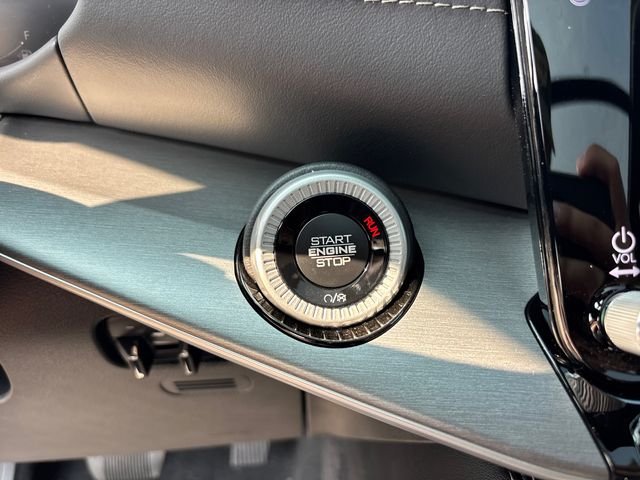 New 2026 Baltic Gray Metallic Clearcoat Jeep Limited Reserve image 20