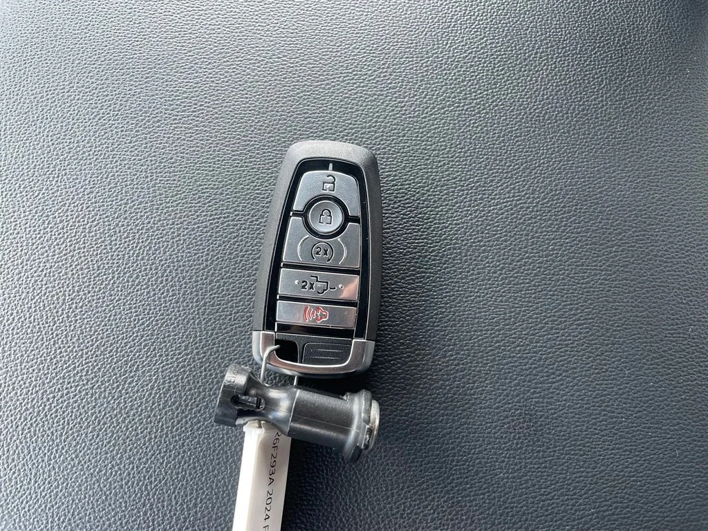 Used 2024 Silver Metallic Ford XLT image 40