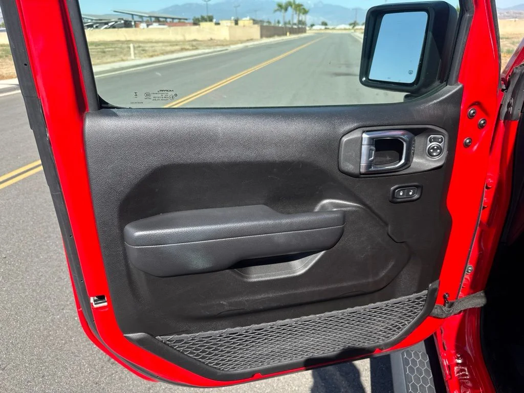 Used 2025 Red Jeep Sport S image 11