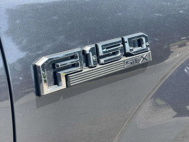 Certified Used 2018 Magnetic Ford XL image 8