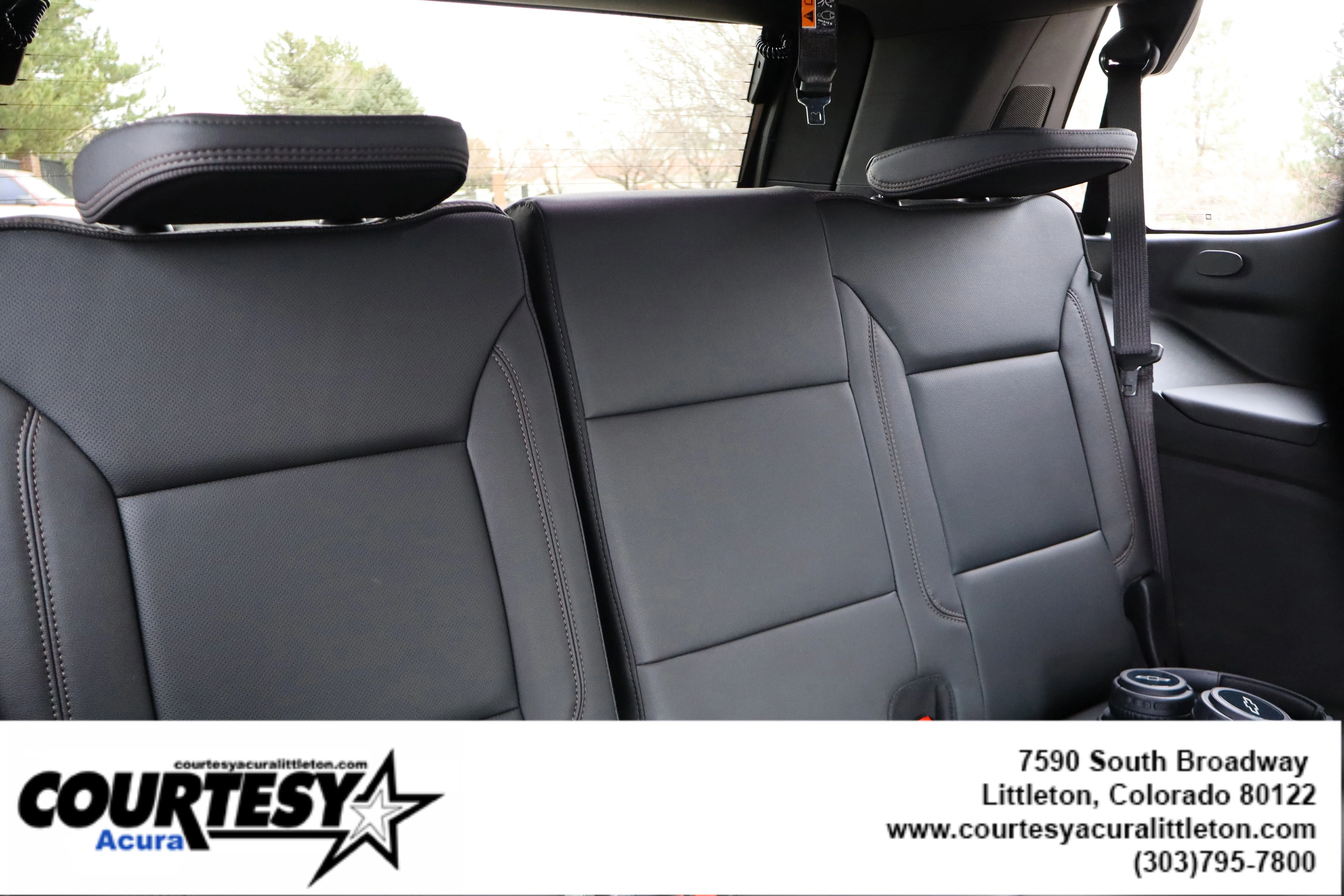 Used 2025 Iridescent Pearl Tricoat Chevrolet High Country image 34