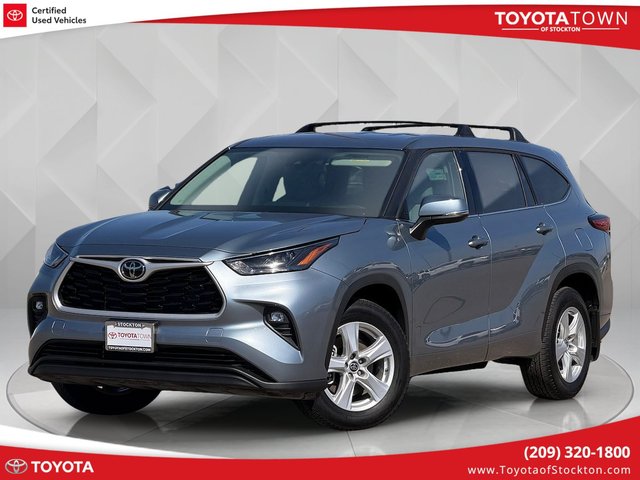 2022 Toyota Highlander LE