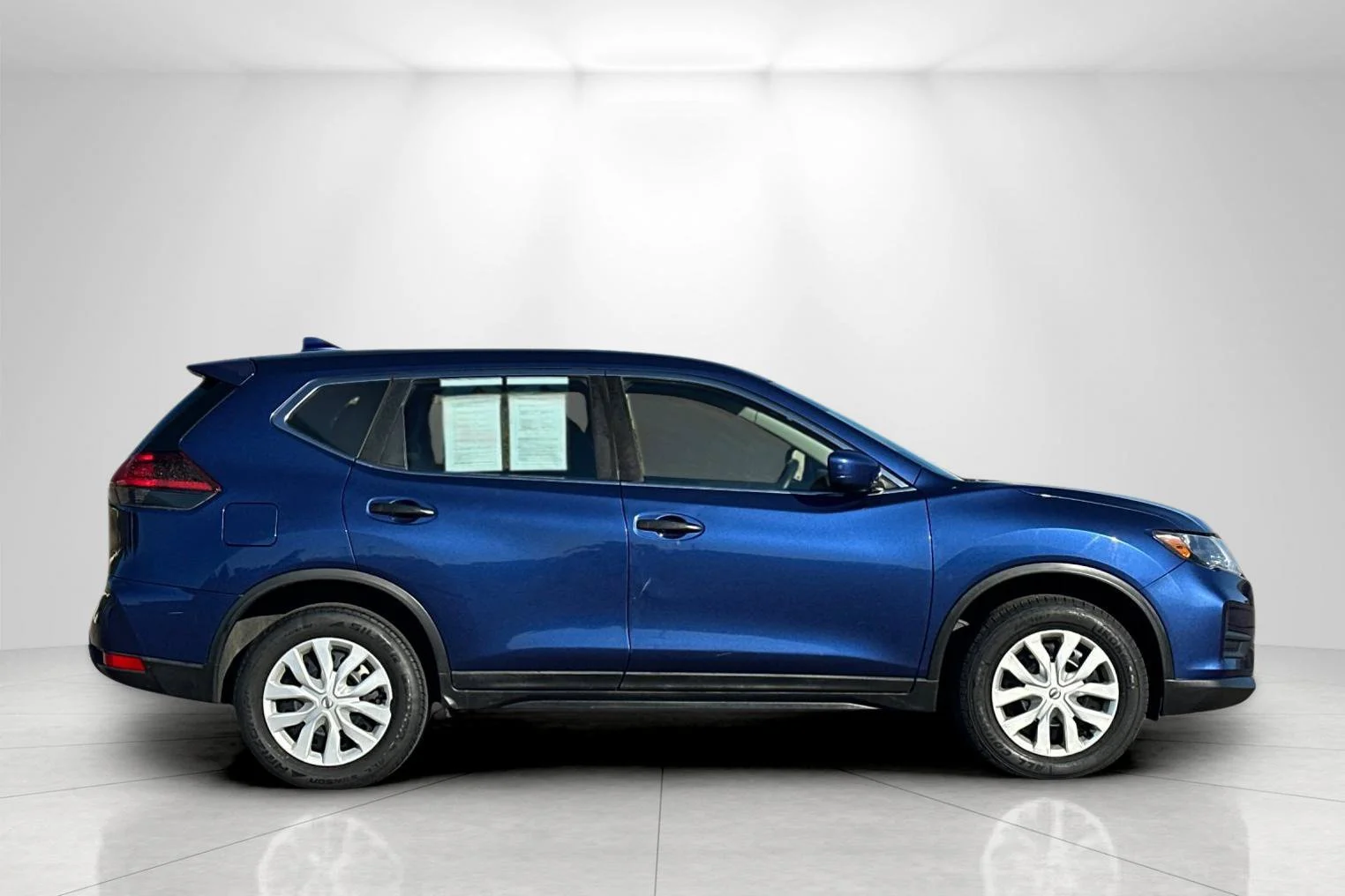 Used 2019 Nissan Rogue S with VIN KNMAT2MV8KP516579 for sale in National City, CA