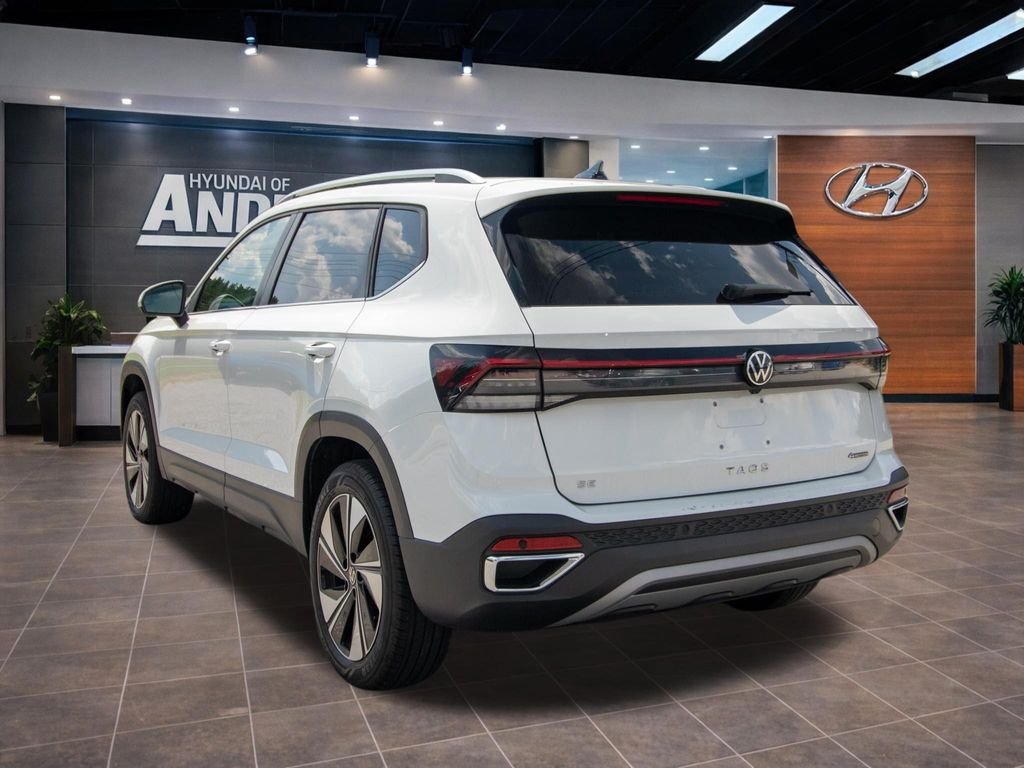 2025 Volkswagen Taos SE - Photo 11