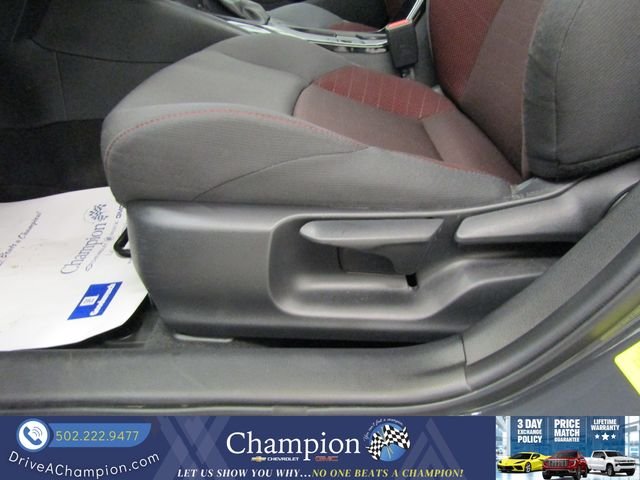 Used 2024  Toyota SE image 19