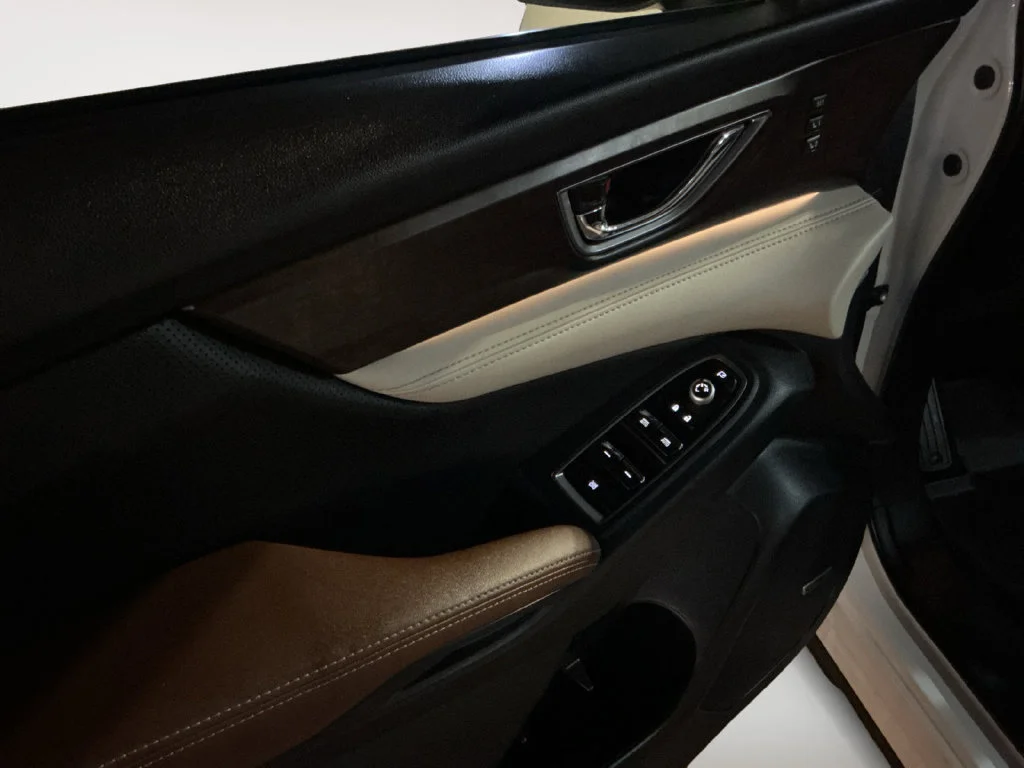 Used 2022 White Subaru Touring image 14