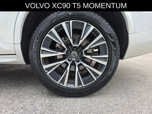 2022 Volvo XC90 Momentum - Photo 17