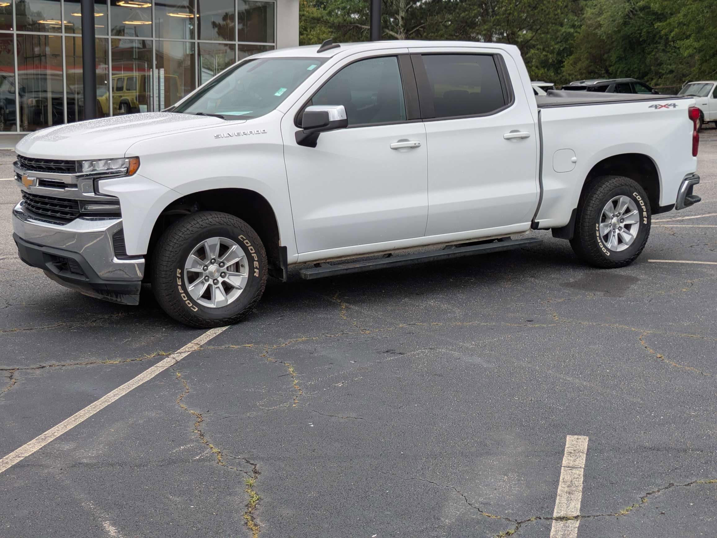 Used 2020 White Chevrolet LT image 7