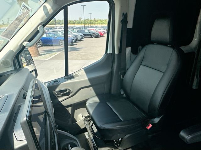 New 2026 Oxford White Ford Base image 23