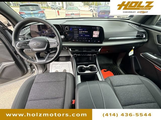 Certified Used 2025 Sterling Gray Metallic Chevrolet LT image 19