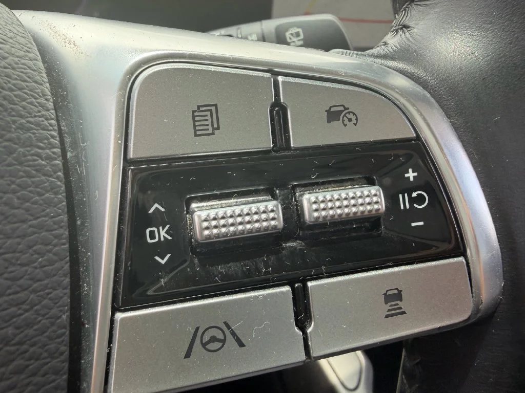 Used 2024 Green Kia S image 29