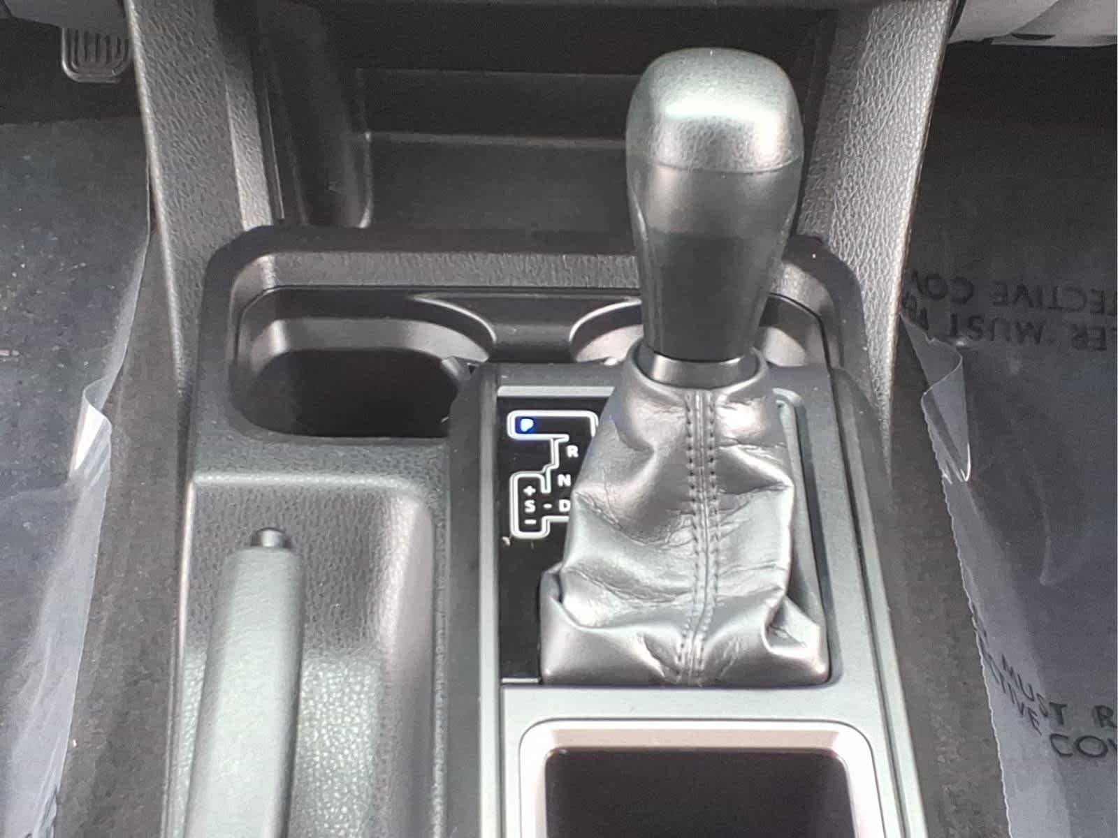 Used 2022 Midnight Black Metallic Toyota SR image 26