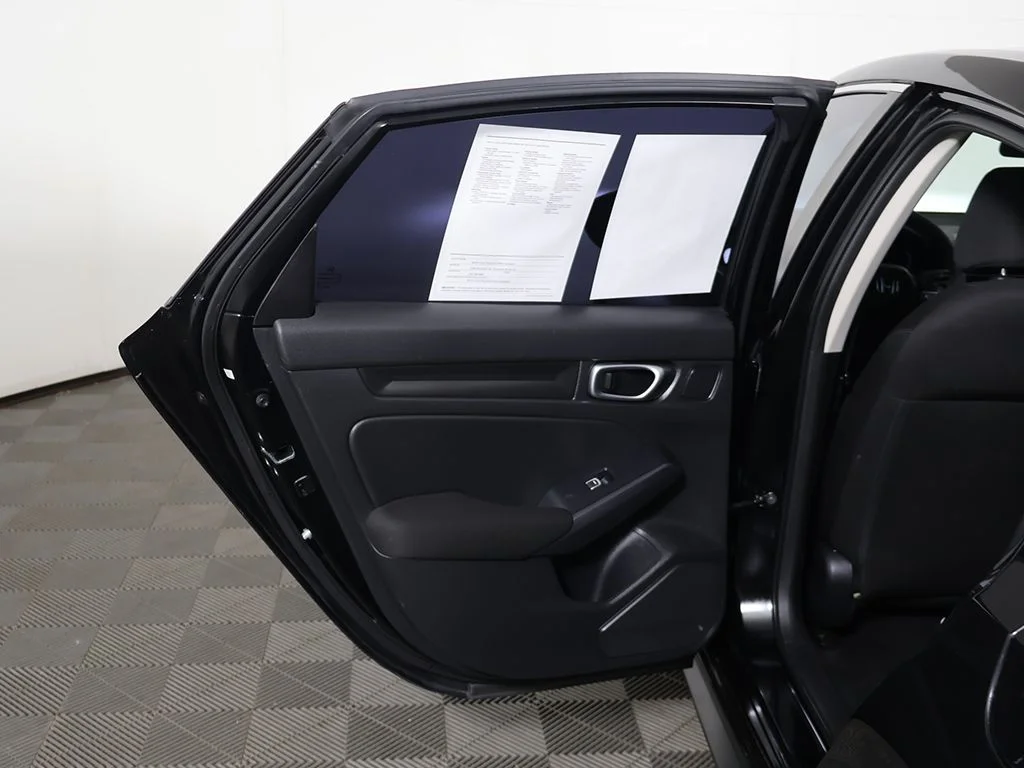 2023 Honda Civic Hatchback LX - Photo 17
