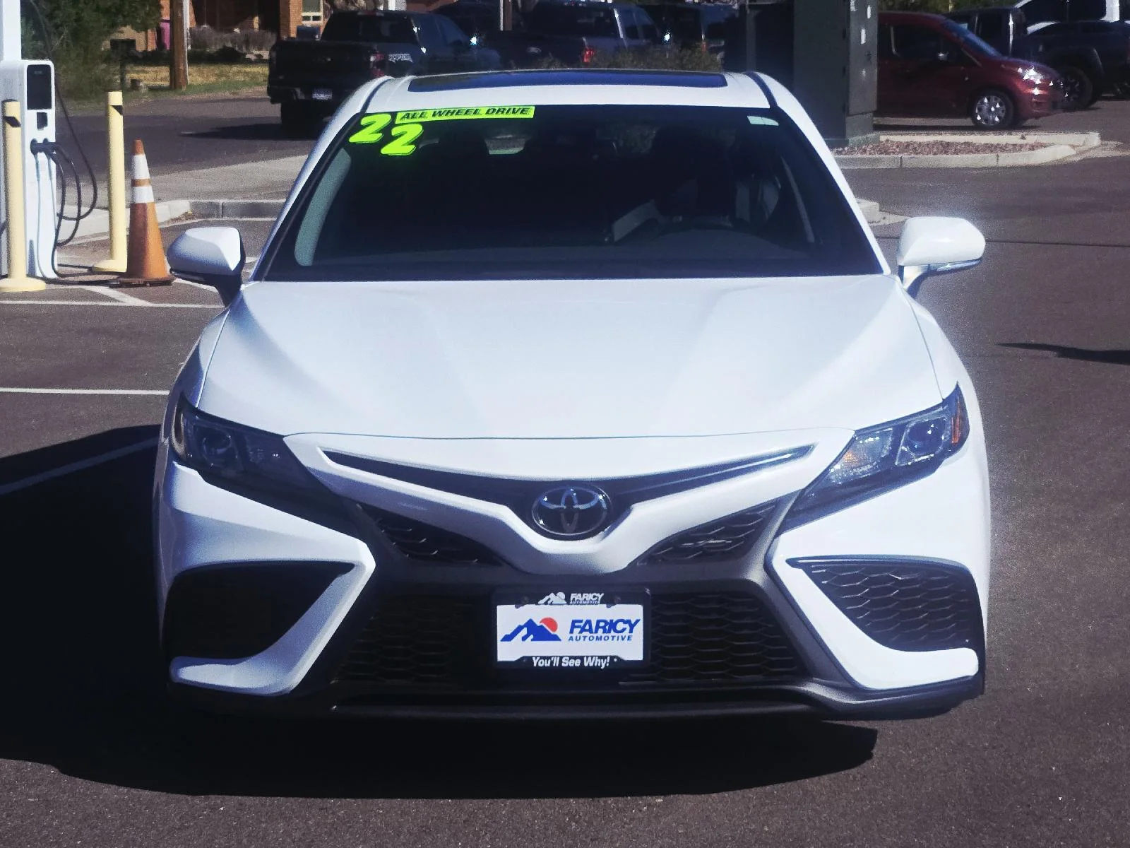 Used 2022 Super White Toyota SE image 2