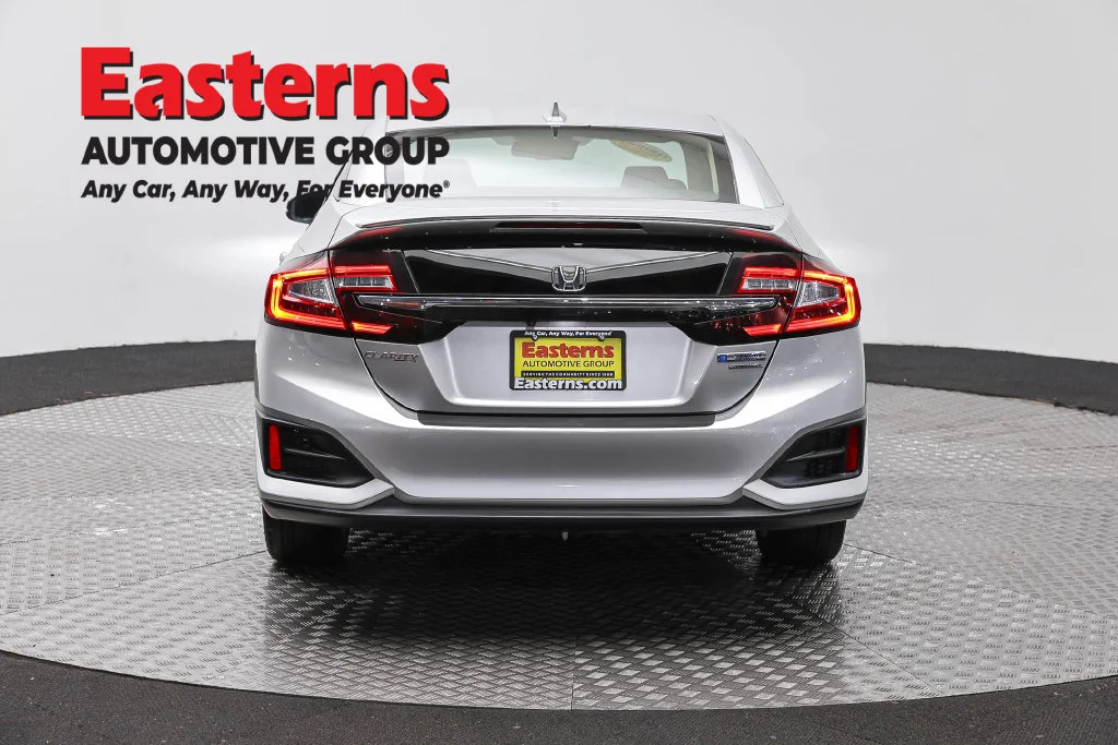 Used 2018 Silver Honda Touring image 6