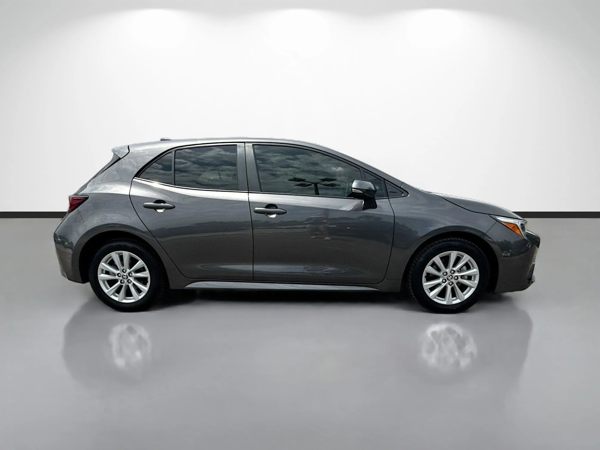 Used 2024 Magnetic Gray Metallic Toyota SE image 2