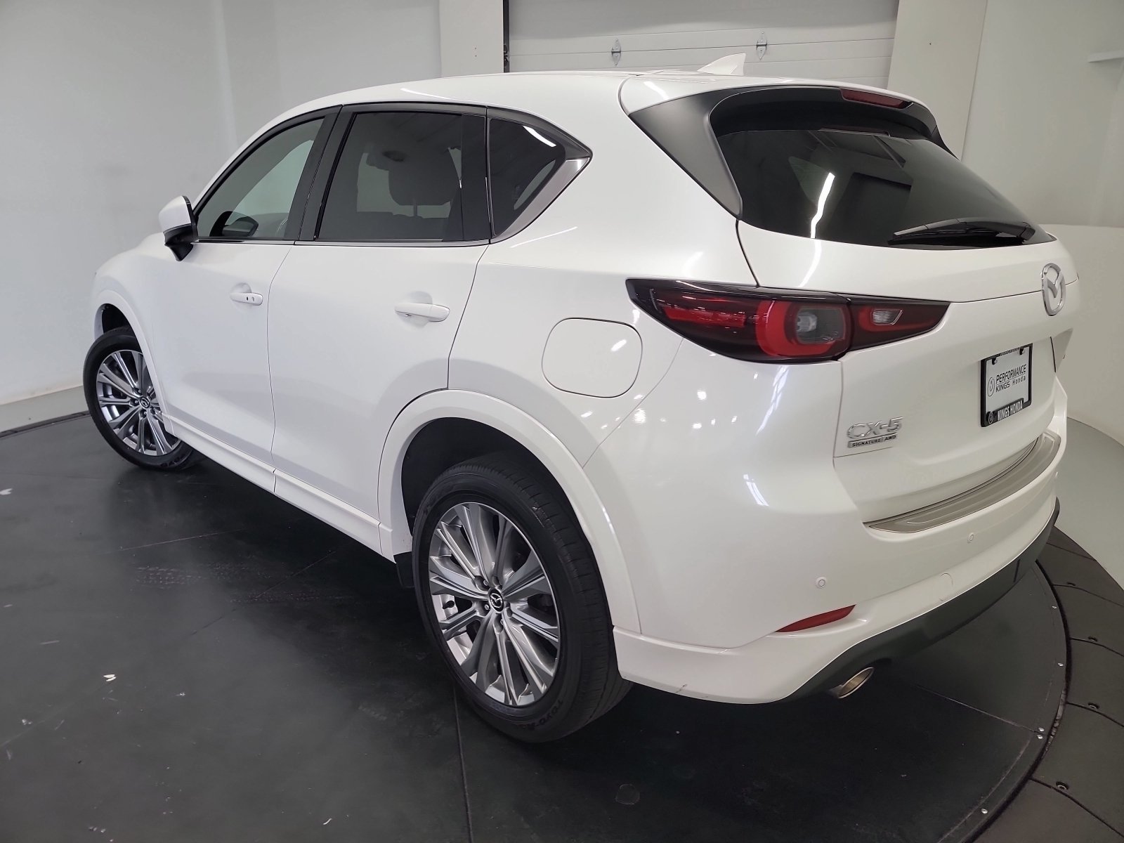 Used 2022 Snowflake White Pearl Mica Mazda 2.5 Turbo Signature image 5