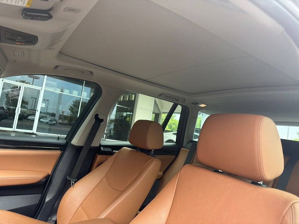 Used 2017 Gray BMW sDrive28i image 8