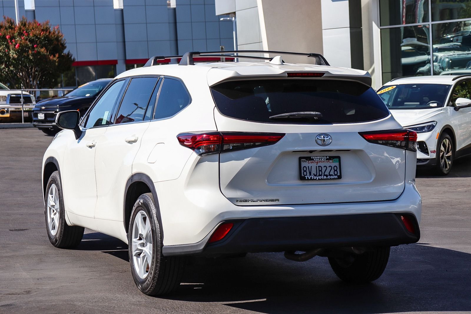Certified Used 2021 Blizzard Pearl Toyota L image 5