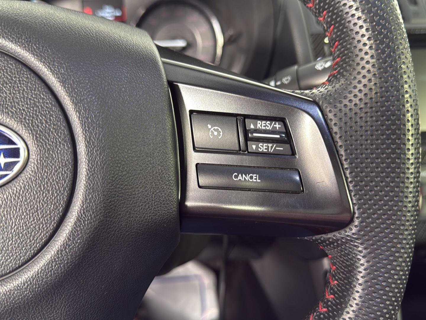 Used 2015 Crystal Black Silica Subaru Limited image 15