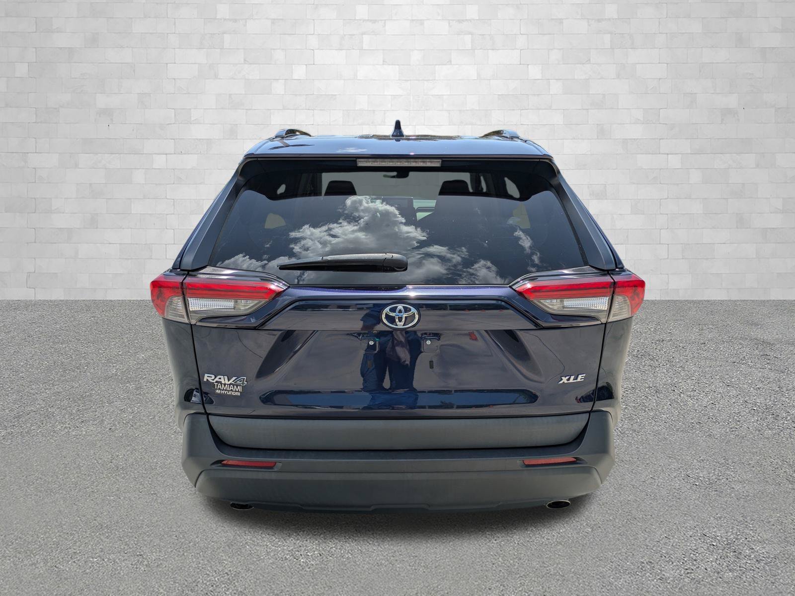 2023 Toyota RAV4 XLE - Photo 3