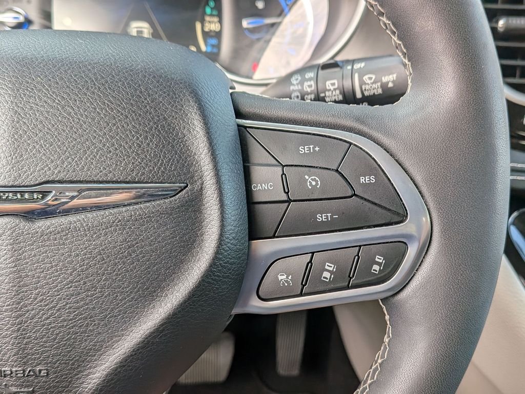 Used 2023 Gray Chrysler Touring L image 15