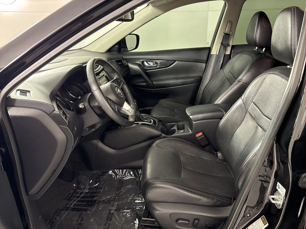 Used 2019 Magnetic Black Pearl Nissan SL image 27