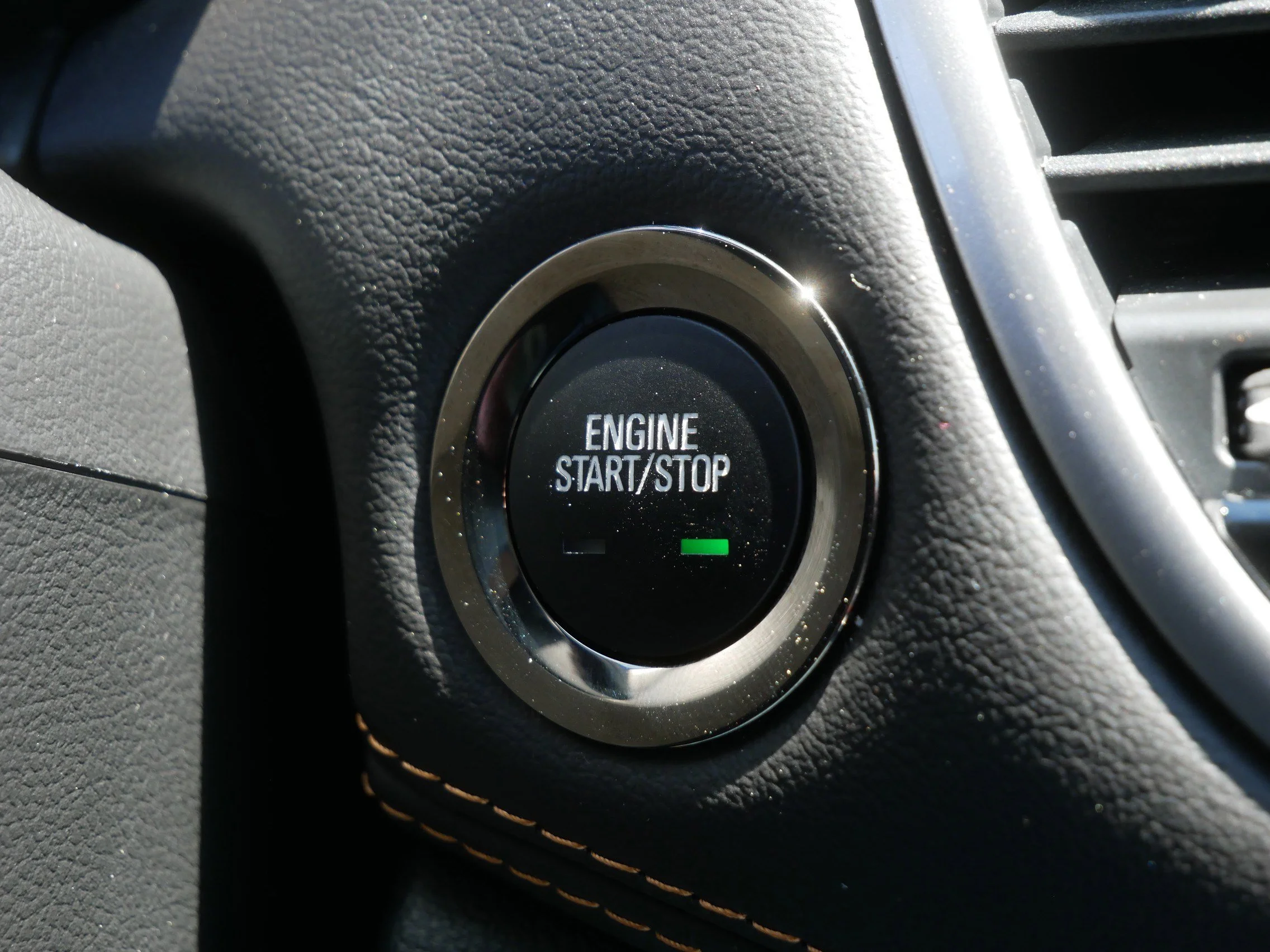 Used 2022 Summit White Chevrolet LT image 26