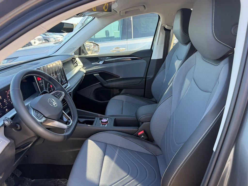 New 2026 Platinum Gray Metallic Volkswagen 2.0T SE image 12