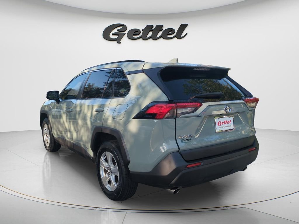 Used 2020  Toyota XLE image 7