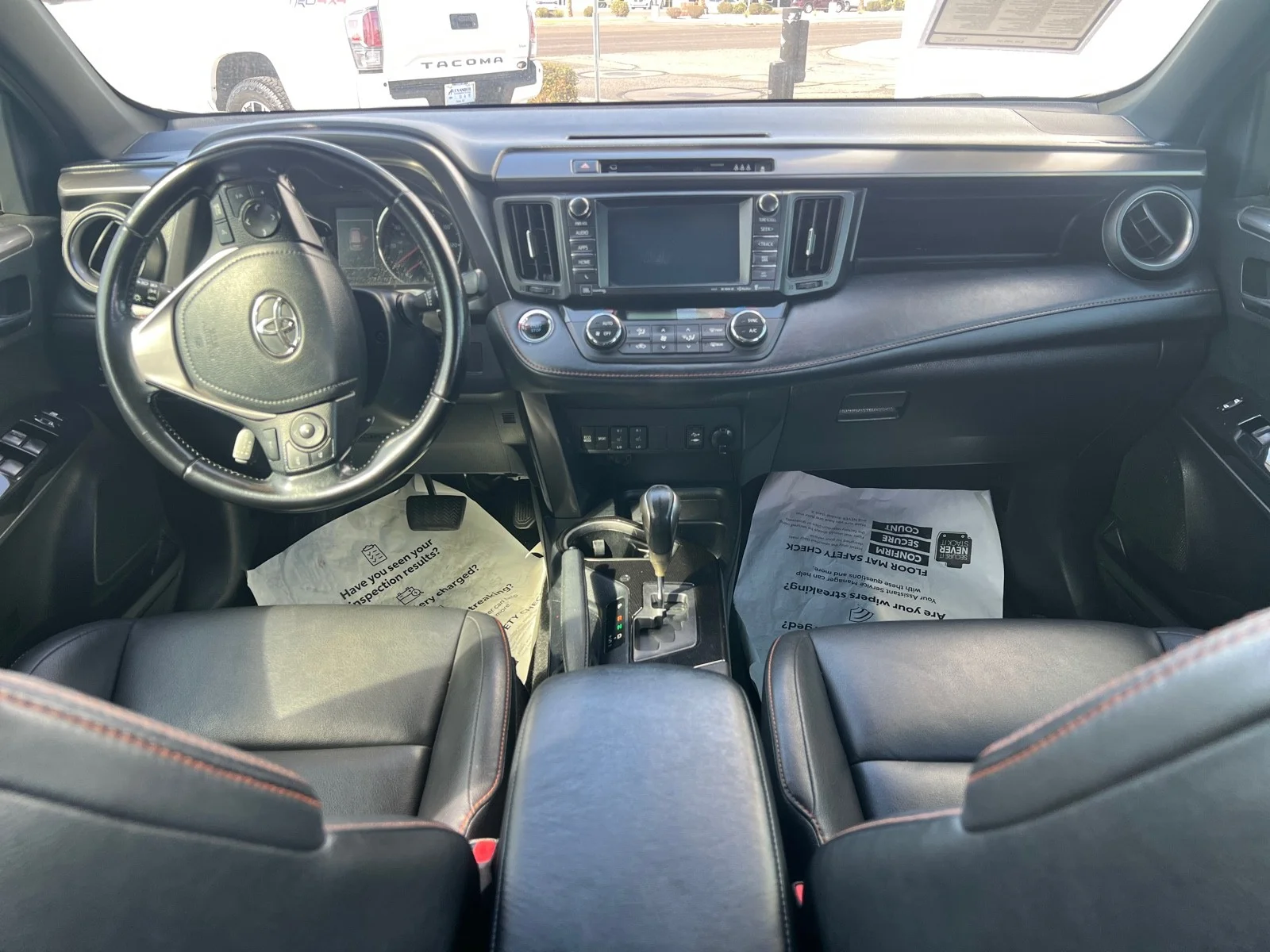 Used 2018 Magnetic Gray Metallic Toyota SE image 9
